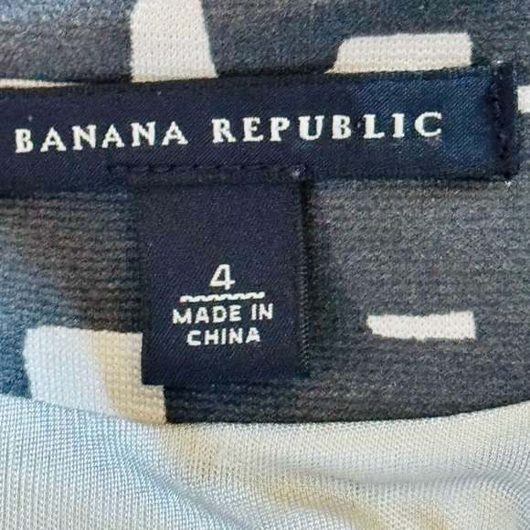2009 Banana Republic gray nylon, spandex blend size 4 dress geometric design - Picture 13 of 14